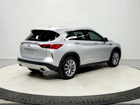 Used 2021 INFINITI QX50 Luxe image 7