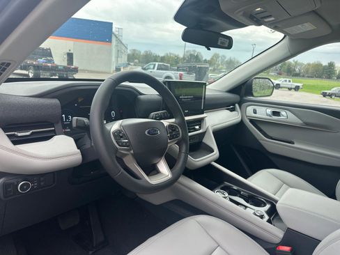 New 2026 Ford Explorer Active AWD/4WD image 6