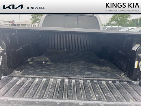 Used 2020 Toyota Tacoma SR AWD/4WD image 5