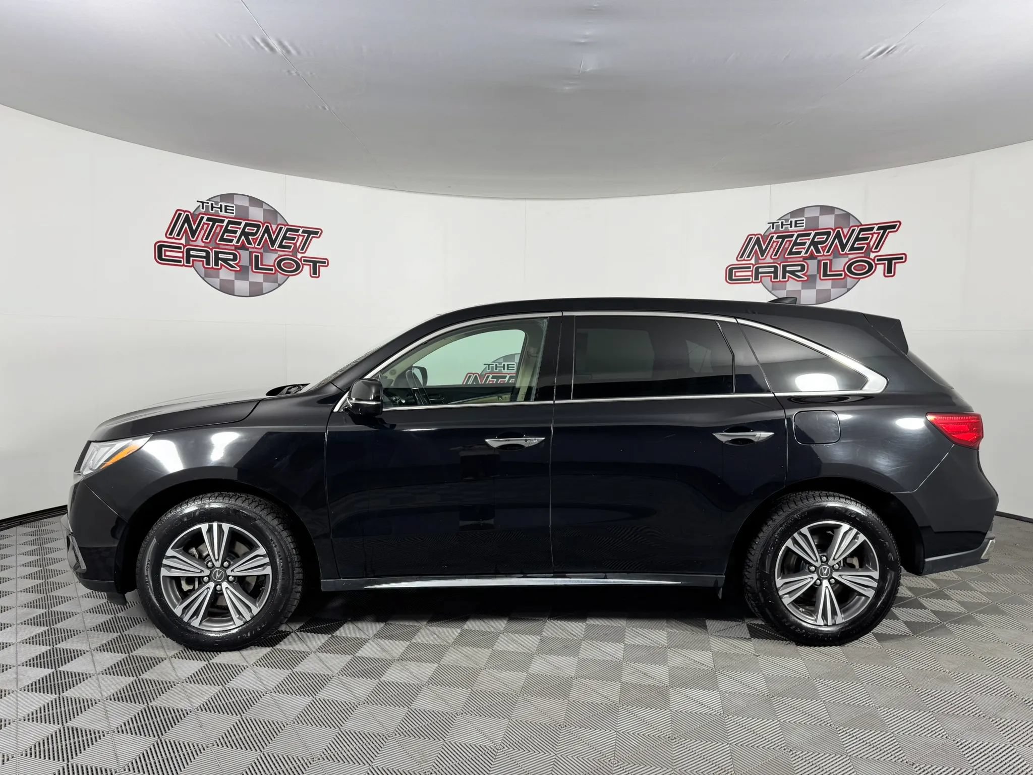 Used 2017 Acura MDX SH-AWD image 4