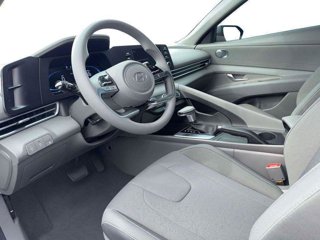 New 2026 Hyundai Elantra SE FWD image 14