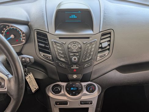 Used 2016 Ford Fiesta SE FWD image 25