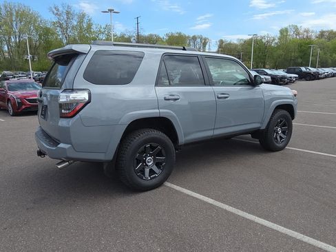 Used 2021 Toyota 4Runner Trail Special Edition AWD/4WD image 3