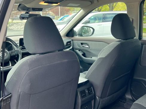 Used 2023 Nissan Rogue SV AWD/4WD image 32