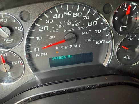 Used 2023 Chevrolet Express 2500 w/ Driver Convenience Package RWD image 14