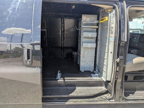 Used 2018 Chevrolet Express 2500 w/ Driver Convenience Package image 28