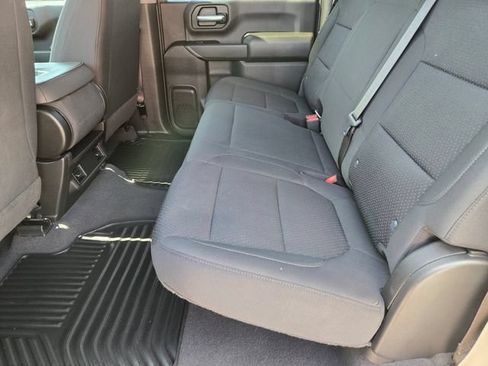Used 2022 Chevrolet Silverado 2500 Custom w/ Custom Convenience Package AWD/4WD image 12