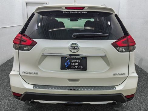 Used 2017 Nissan Rogue SV image 7