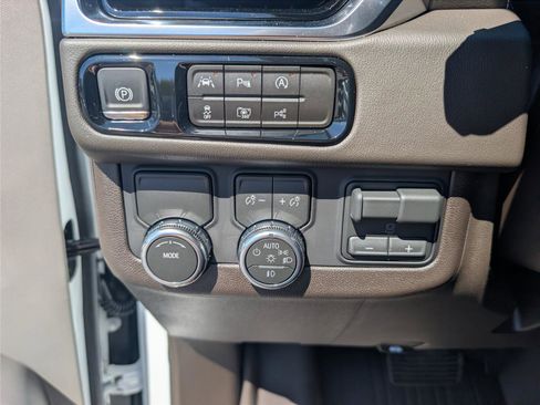 New 2026 GMC Yukon XL Elevation w/ Elevation Premium Package image 12