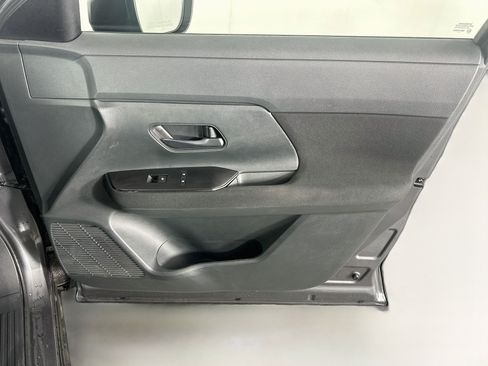 Used 2025 Nissan Kicks S FWD image 30