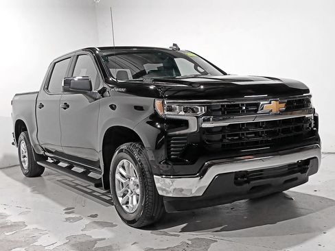 Used 2025 Chevrolet Silverado 1500 LT AWD/4WD image 31
