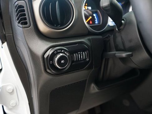 Used 2018 Jeep Wrangler Unlimited Sport S image 28