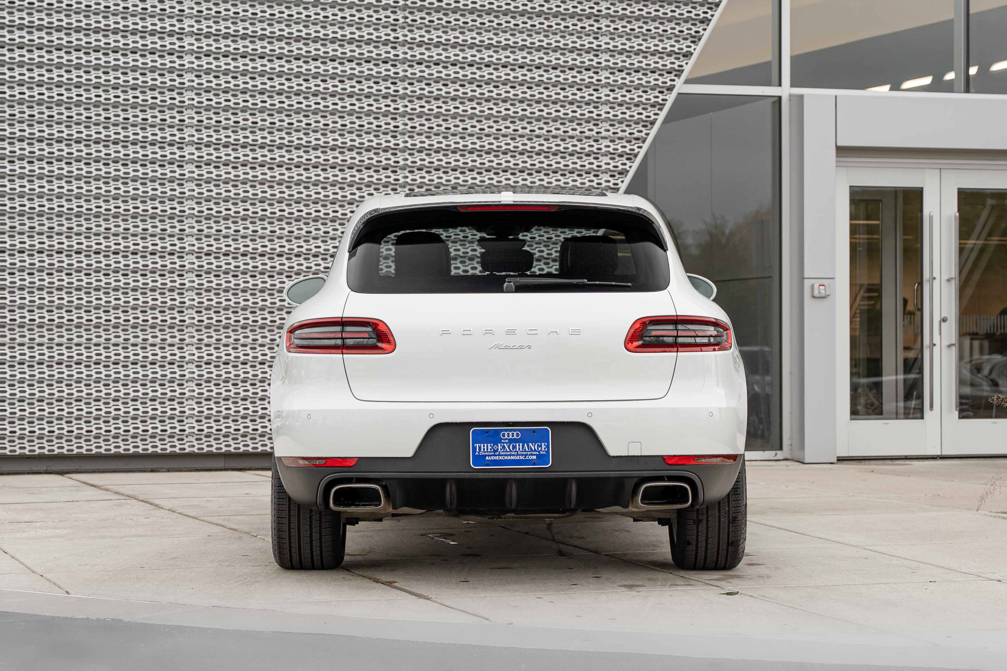 Used 2017 Porsche Macan AWD/4WD image 26