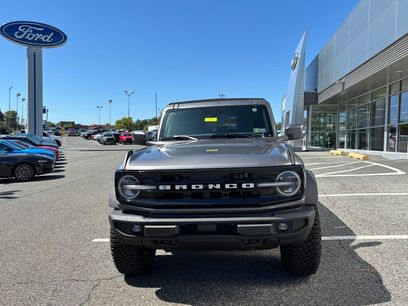 New 2024 Ford Bronco Outer Banks w/ Sasquatch Package