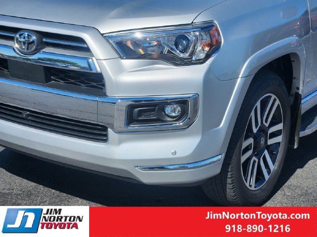Used 2023 Toyota 4Runner Limited AWD/4WD image 12