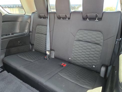 Used 2022 Nissan Pathfinder SV FWD image 40