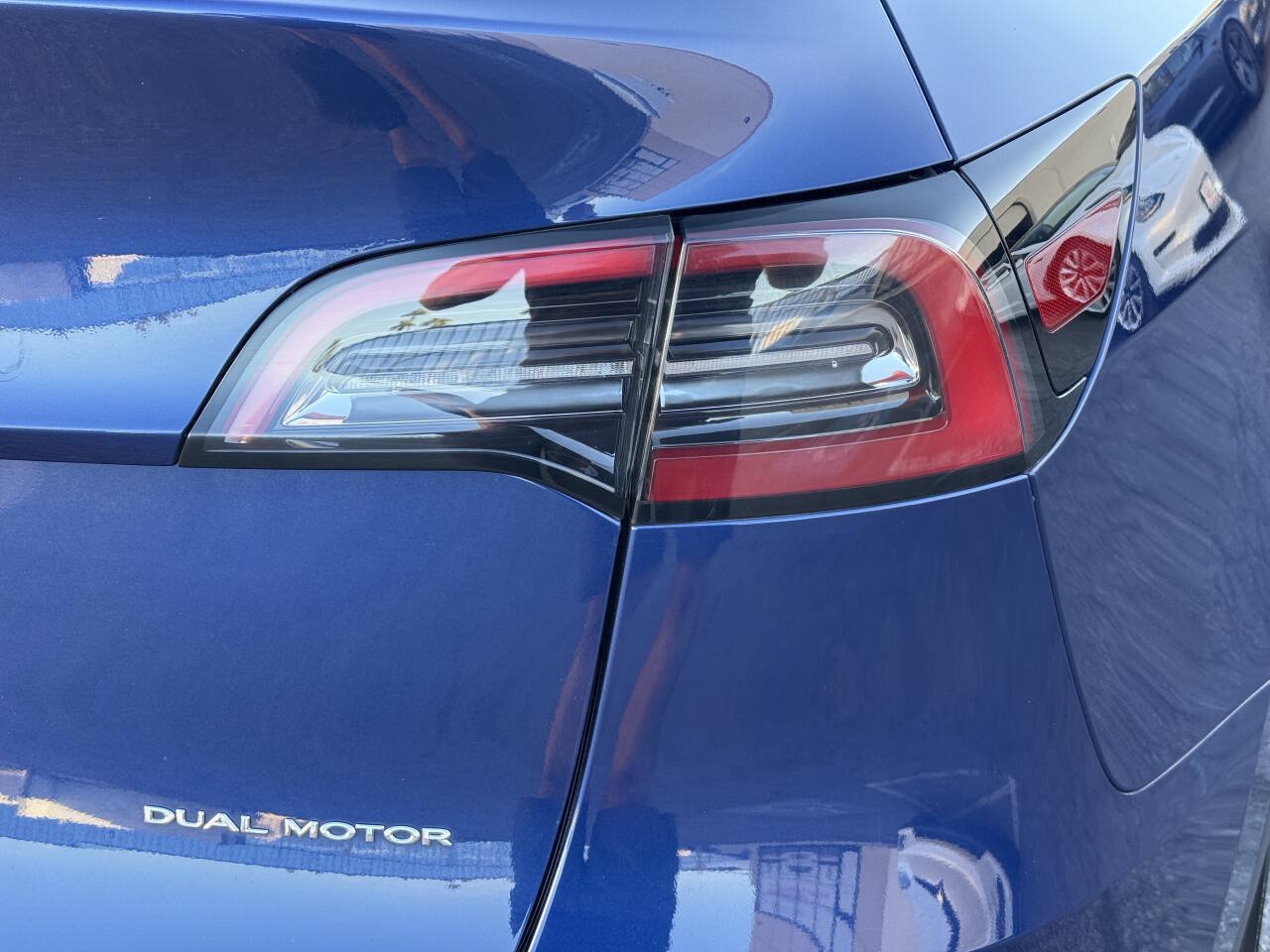Used 2024 Tesla Model Y Long Range AWD/4WD image 28