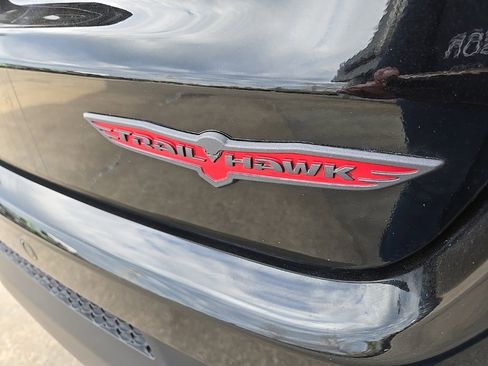 Used 2024 Jeep Compass Trailhawk image 27