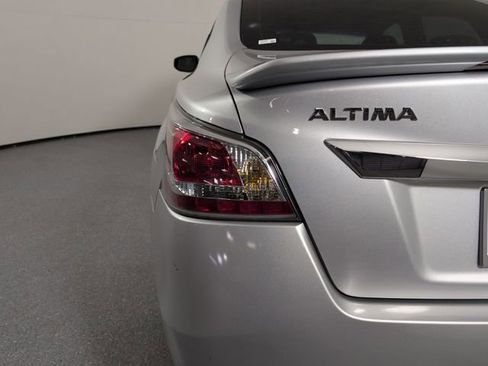 Used 2015 Nissan Altima 2.5 SV w/ Convenience Package image 31