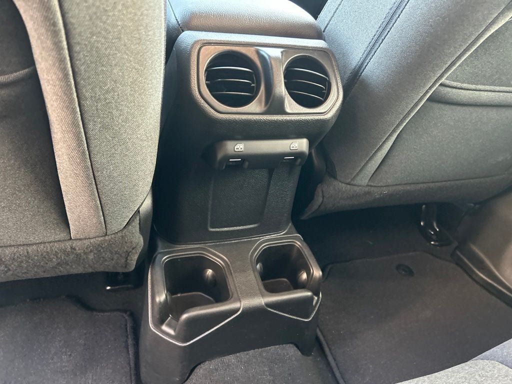 Used 2024 Jeep Gladiator Sport AWD/4WD image 19