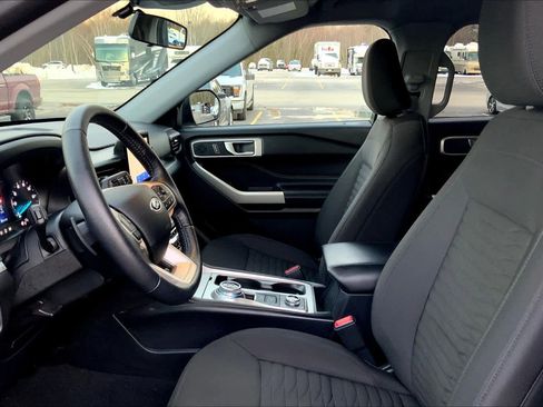 Used 2021 Ford Explorer XLT w/ Class III Trailer Tow Package image 9