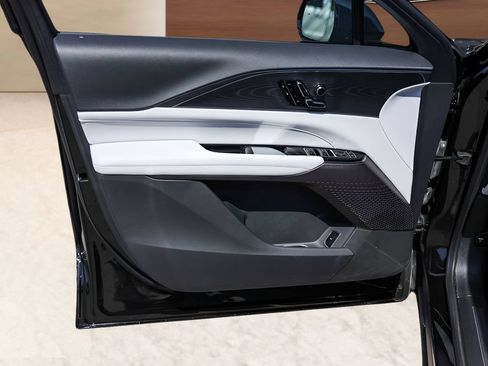 Certified 2025 Cadillac Lyriq Sport AWD/4WD image 22
