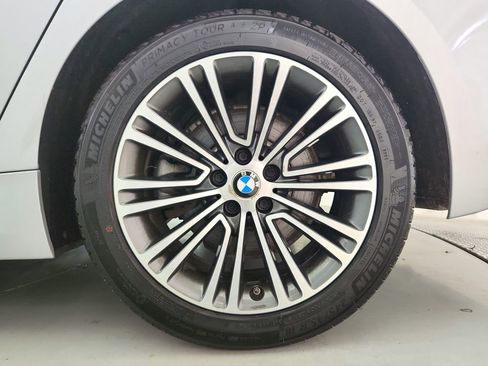 Used 2019 BMW 530i xDrive w/ Convenience Package AWD/4WD image 39