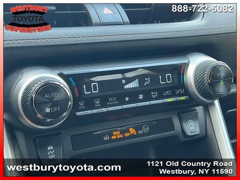 Used 2025 Toyota RAV4 XLE AWD/4WD image 36