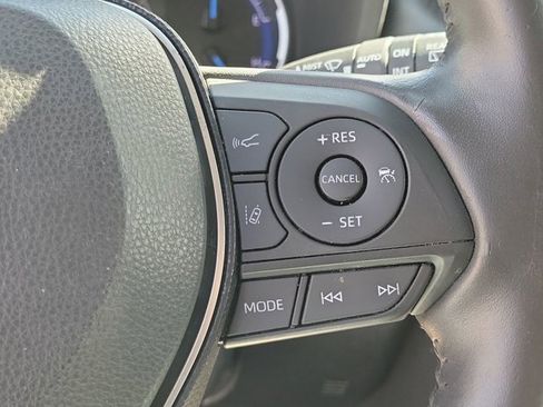 Used 2020 Toyota RAV4 Limited image 32