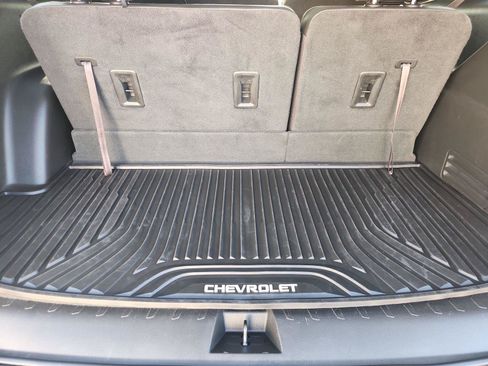 Used 2019 Chevrolet Traverse LT w/ LPO, 'HIT The Road' Package FWD image 26