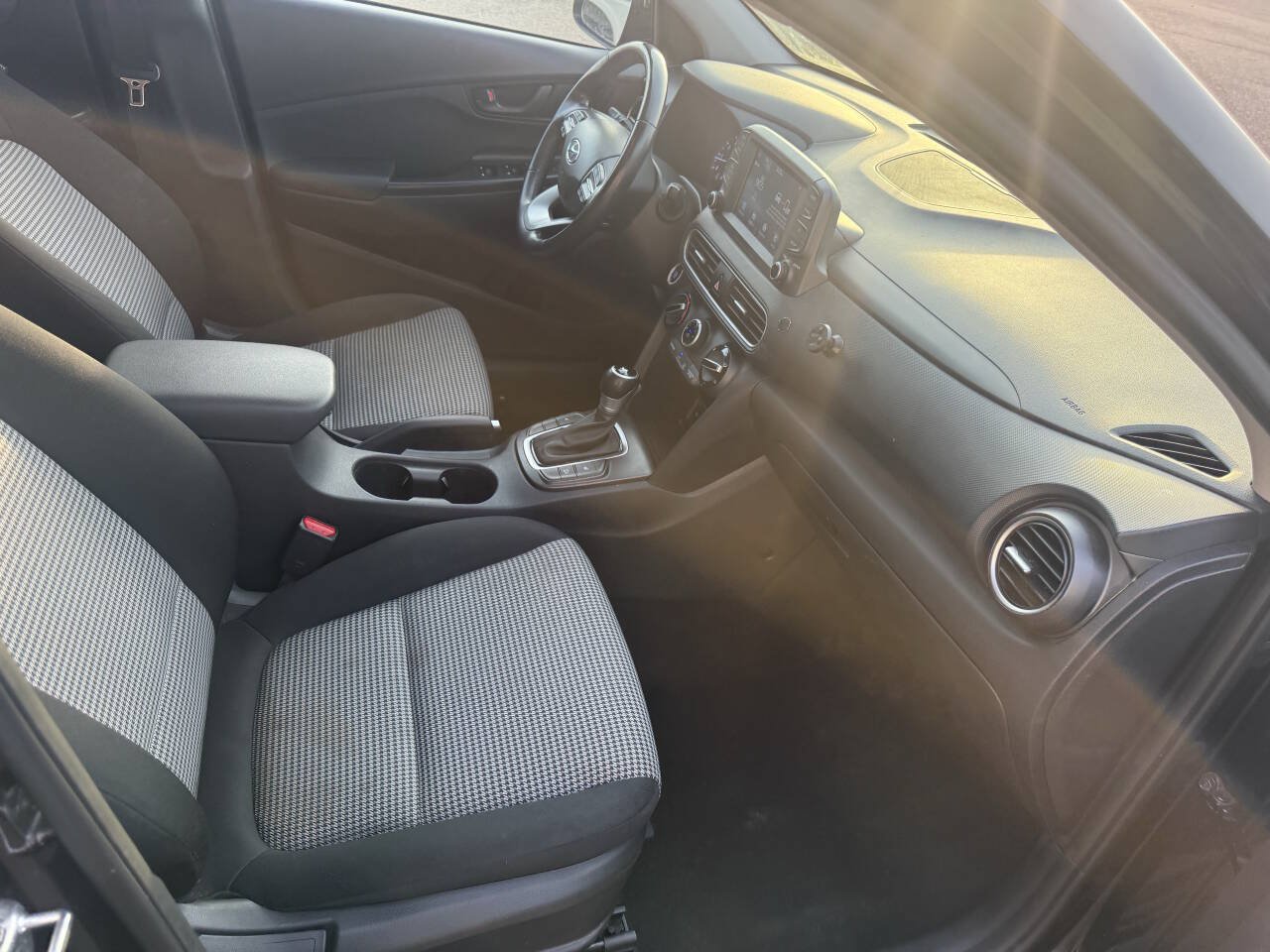 Used 2021 Hyundai Kona SEL Plus FWD image 16