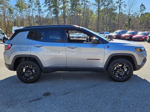 Used 2024 Jeep Compass Trailhawk image 12
