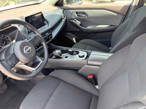 Used 2023 Nissan Rogue S AWD/4WD image 9