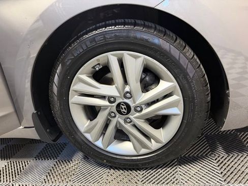 Used 2020 Hyundai Elantra Value Edition image 39