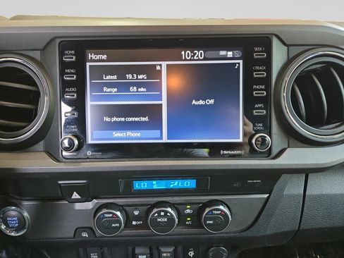 Used 2022 Toyota Tacoma TRD Off-Road RWD image 19