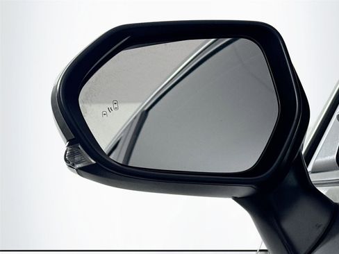 Certified 2025 Toyota Camry SE w/ Convenience Package image 5