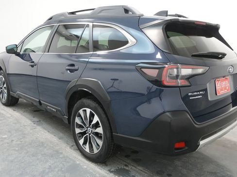 Used 2023 Subaru Outback Limited image 6