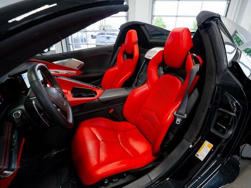 Used 2023 Chevrolet Corvette Stingray Premium Conv w/ Z51 Performance Package RWD image 35