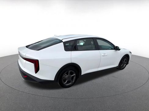 Used 2025 Kia K4 FWD image 15