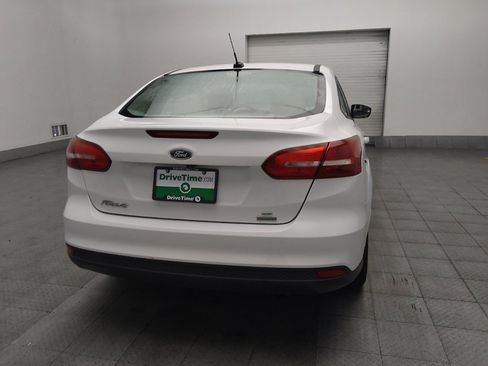 Used 2018 Ford Focus SE FWD image 7