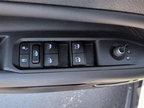 Used 2025 Jeep Compass Trailhawk AWD/4WD image 13