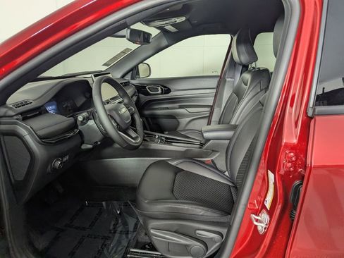 New 2026 Jeep Compass Latitude image 11