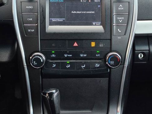 Used 2017 Toyota Camry SE FWD image 16