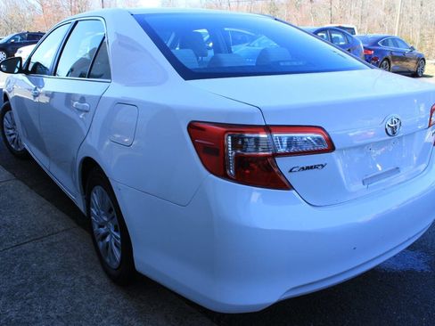 Used 2012 Toyota Camry LE image 9