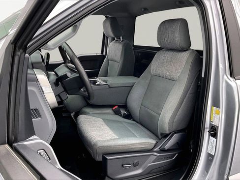 Used 2023 Ford F250 XLT w/ Camper Package image 22