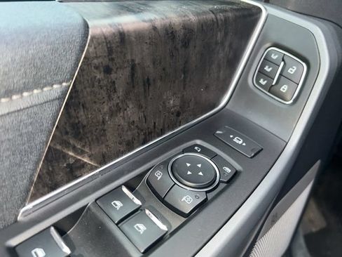 Used 2024 Ford F250 Lariat AWD/4WD image 16