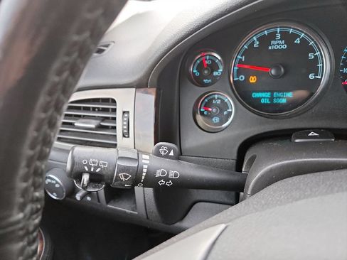 Used 2014 GMC Yukon Denali AWD/4WD image 18