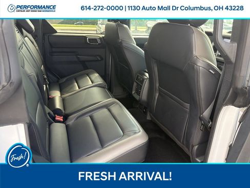 Used 2025 Ford Bronco Outer Banks AWD/4WD image 16