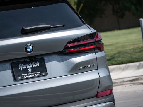 New 2026 BMW X5 xDrive40i w/ Premium Package image 6