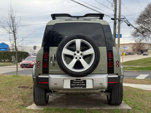 Used 2023 Land Rover Defender 110 image 5
